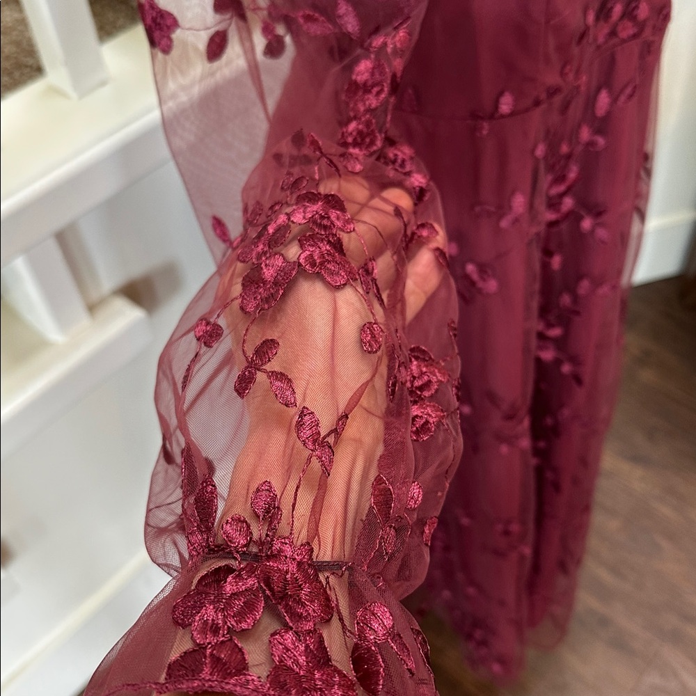 Burgundy “event” dress - Picture 4 of 7